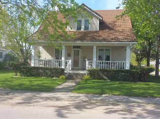 305 Center St, Berne, IN 46711