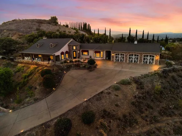 30419 Canyon Estates Rd, Vista, CA 92084