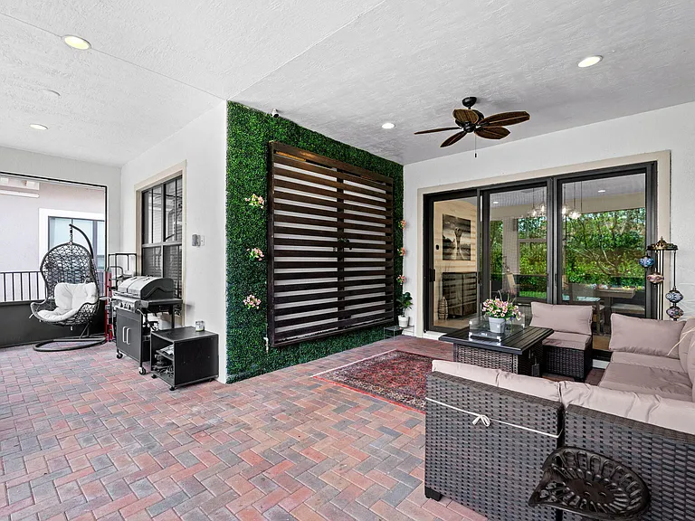 8845 Watercrest Cir W — Photo 25