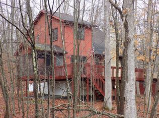 353 Saunders Dr, Bushkill, PA 18324