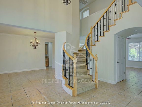 3rd image of 2175 Mount Errigal Ln