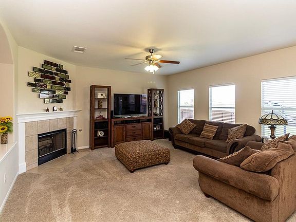 3rd image of 798 Dark Horse Ln
