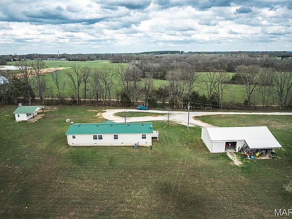 4th image of 552 Lick Creek Rd