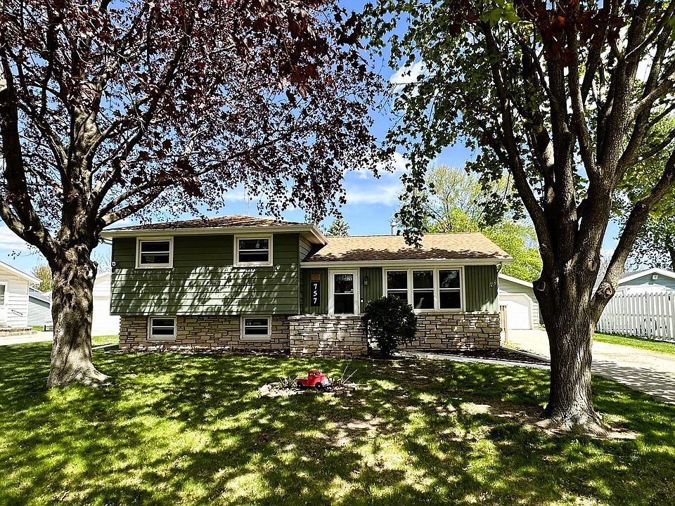 1st image of 757 McArthur St