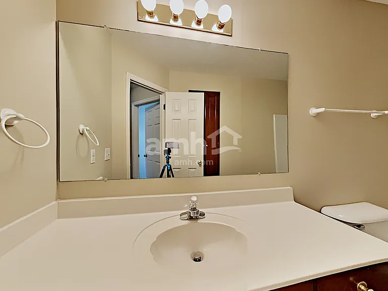 109 Crestside Ct — Photo 17