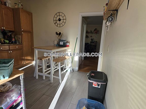 2nd image of 125 Hillsdale Rd