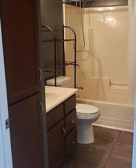 596 Central Dr #2 — Photo 37