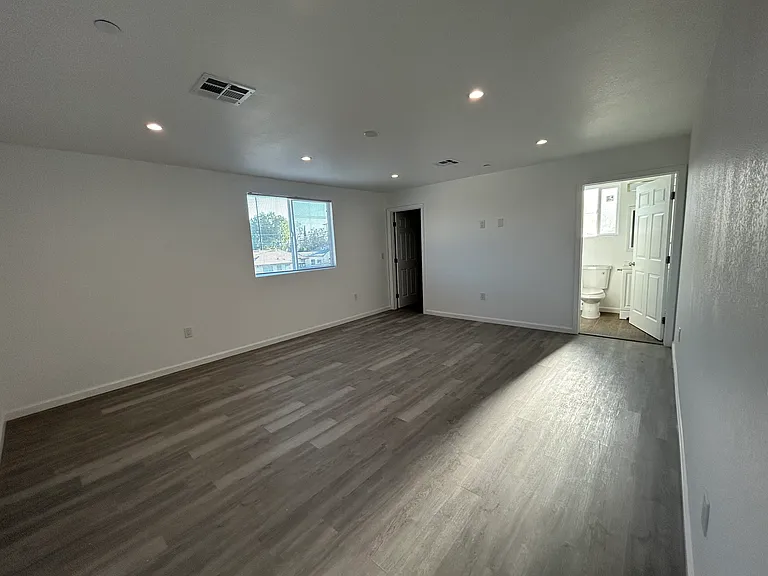 6617 Adamson Ave #B — Photo 12