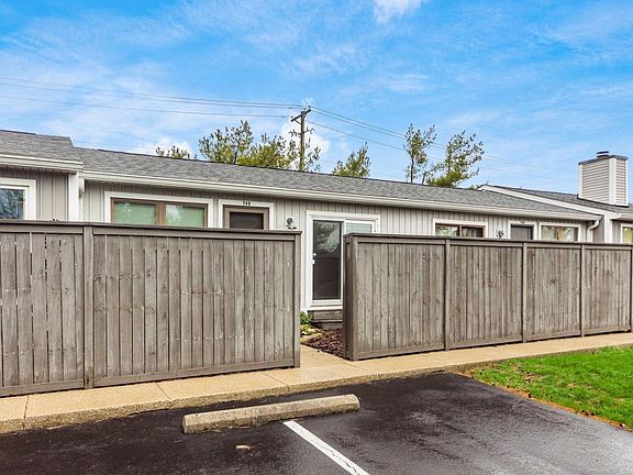 3rd image of 742 Timber Way Dr #9-B