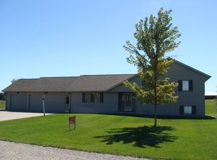 1676 Highway T38 N #N-10, Grinnell, IA 50112
