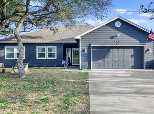 2631 Encina Dr, Rockport, TX 78382