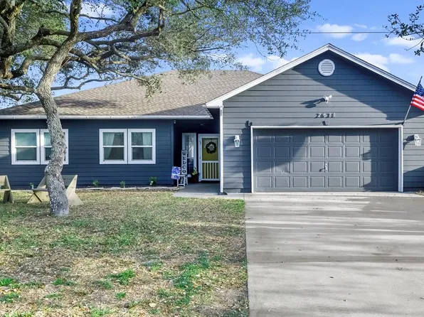 2631 Encina Dr, Rockport, TX 78382