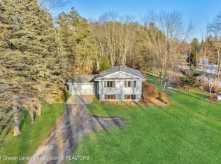 59 S Waverly Rd, Eaton Rapids, MI 48827