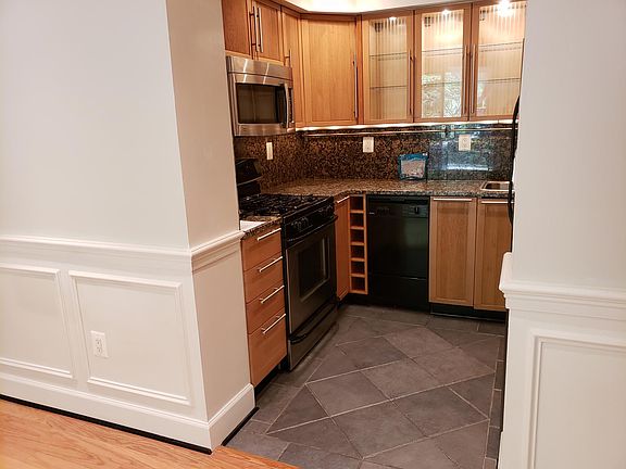 5th image of 10220 Rockville Pike APT 101