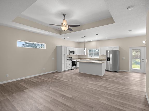 2nd image of 2830 N Canterbury Lake Dr