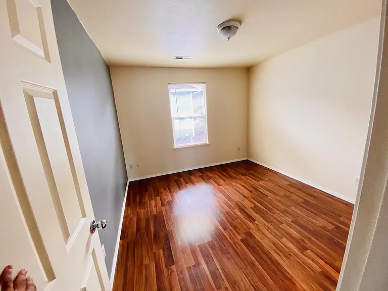 4256 SE Russell St — Photo 13