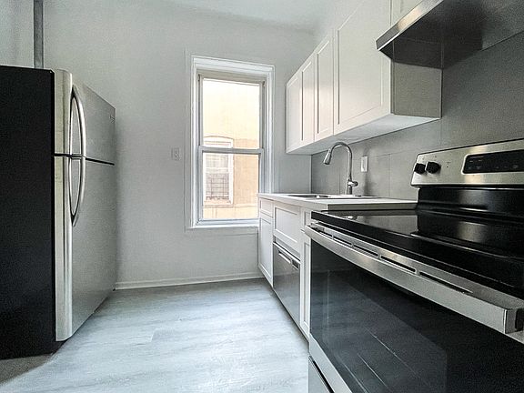 4th image of 53 W 106th St APT 6C
