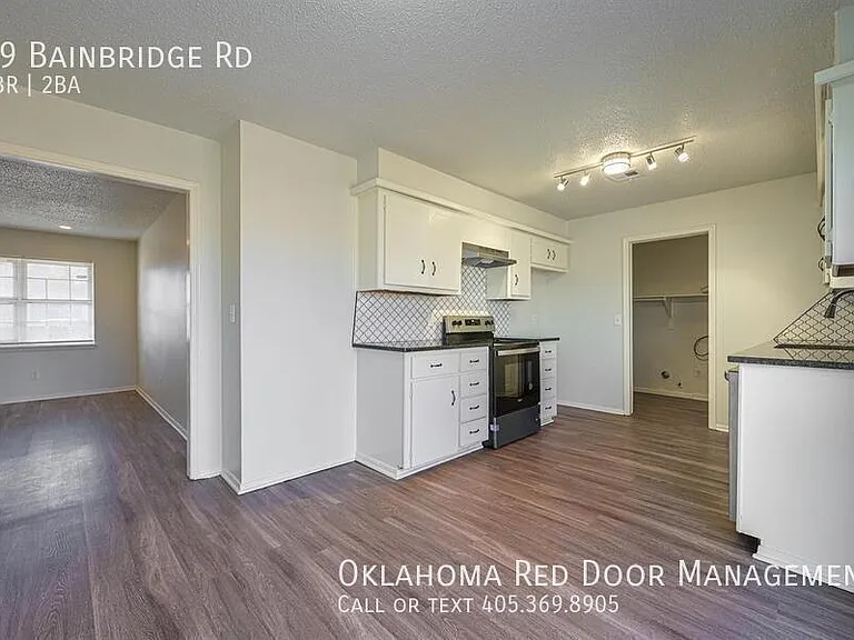 29 Bainbridge Rd — Photo 5