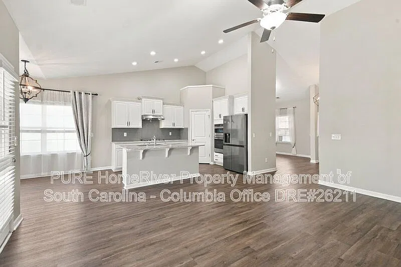4 bed, 3.0 bath, 2290 sqft, $2,375 — Photo 4