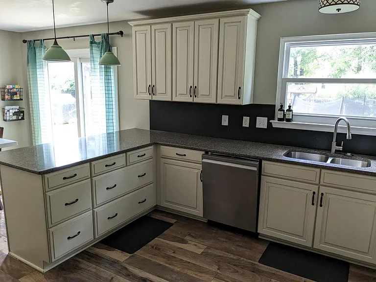 2905 Buckner Ln — Photo 4