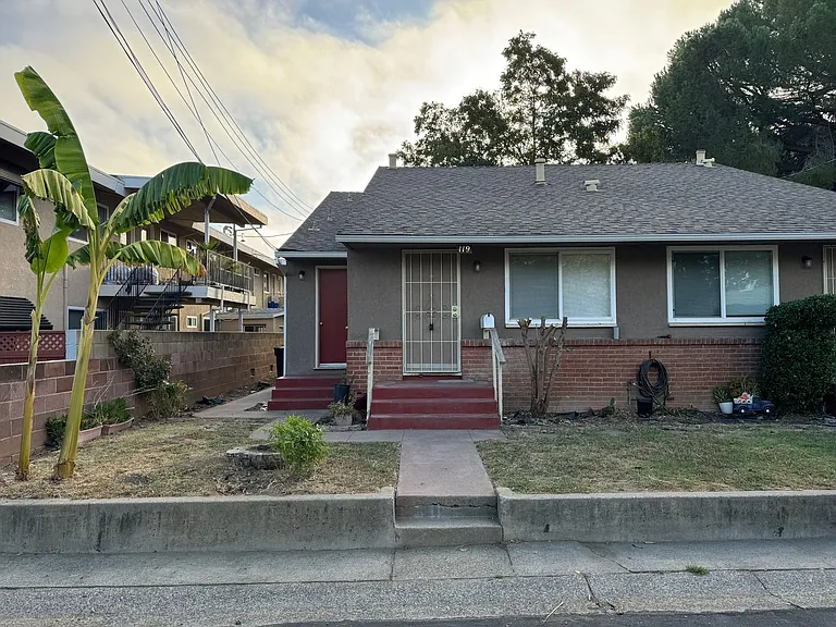 119 King Rd — Photo 1