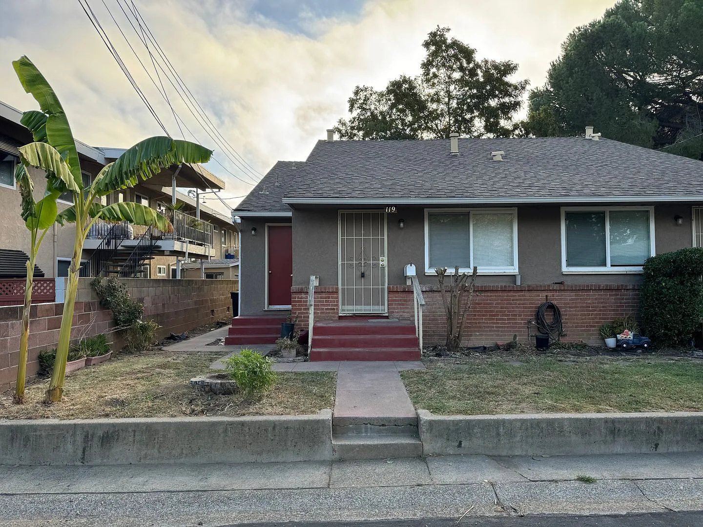 119 King Rd #2B-1BA-864SQFT photo 1