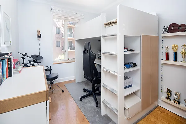 Sold by Douglas Elliman | media 6