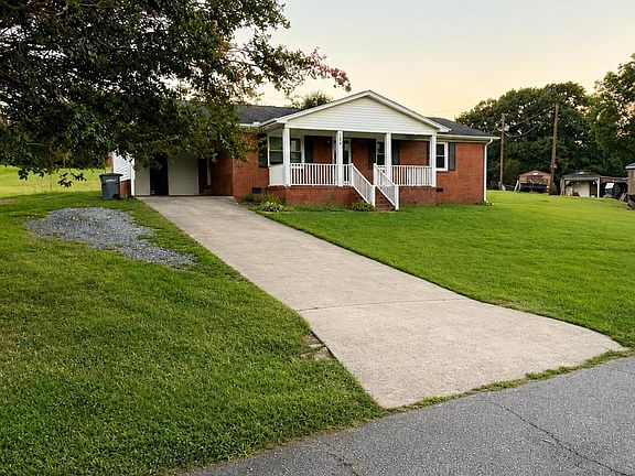 2nd image of 104 Meadow Ln