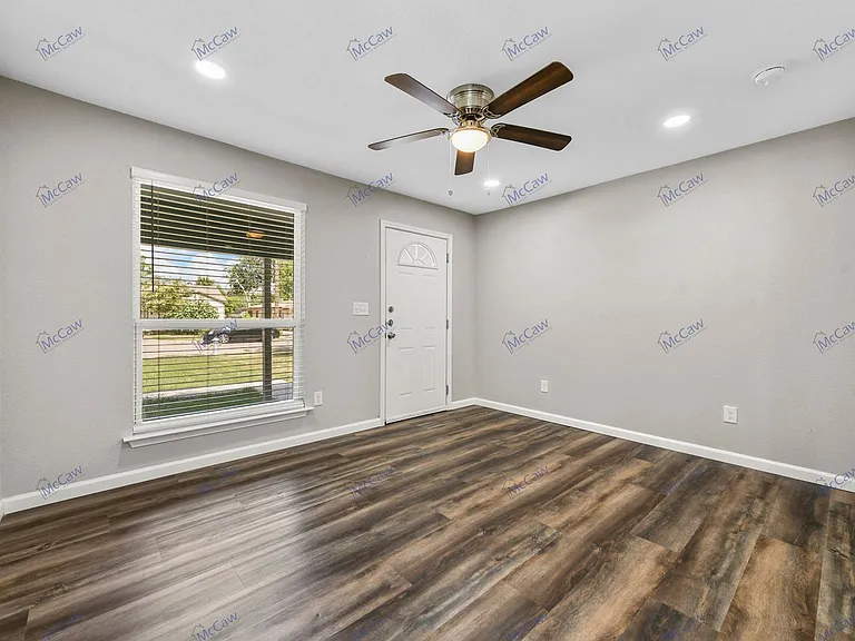 417 High School Ln — Photo 4