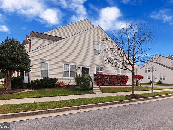 2nd image of 406 Bethune Dr