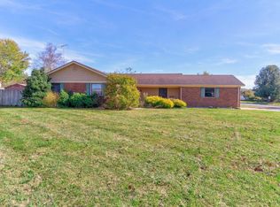 1501 Camelot Dr, Henderson, KY 42420