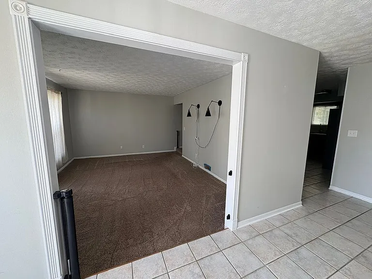 2087 Granada Dr — Photo 8