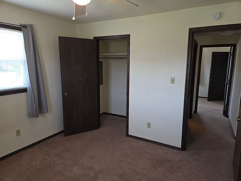 306 Southampton Dr — Photo 8
