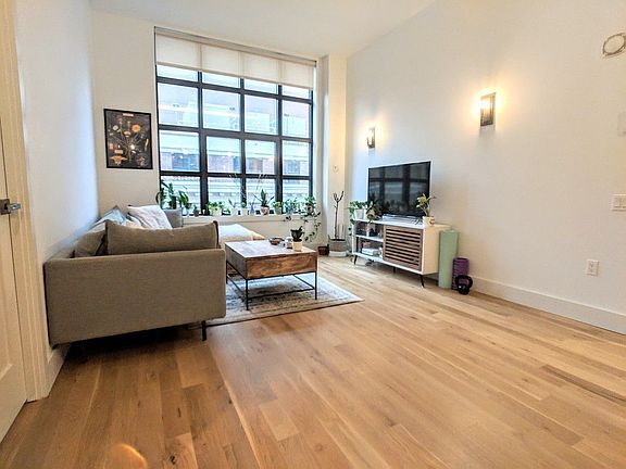 3rd image of 4121 28th St APT 7E