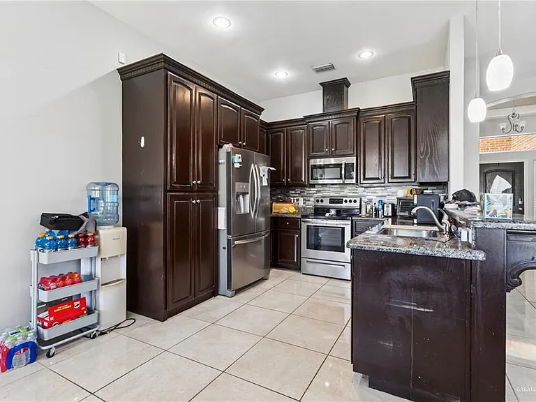 708 Dalobo Blvd — Photo 6