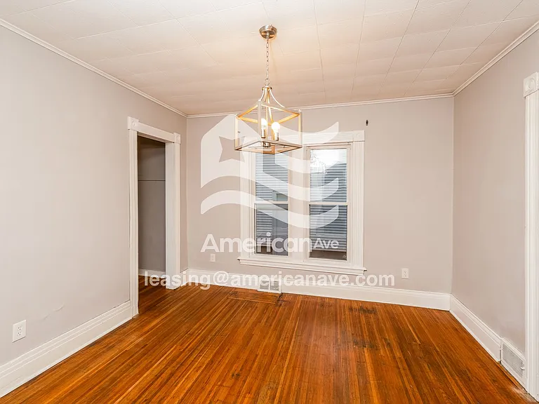 792479_007_dining_room_14183151.jpg