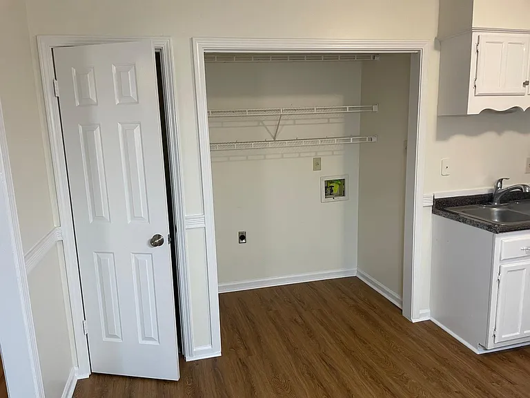 3918 Oak Branch Cir W — Photo 6