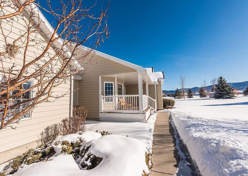 1st image of 118 Sir Arthur Dr