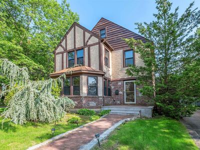 48 Baker Hill Road, Great Neck, NY, 11023