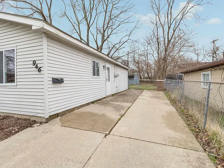 946 Fairview Ave — Photo 25