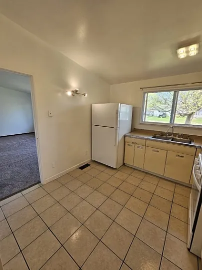 7 Evergreen Dr — Photo 2