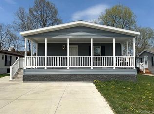 21575 Clochette Dr, Macomb, MI