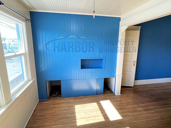 3rd image of 625 S Mesa St #4
