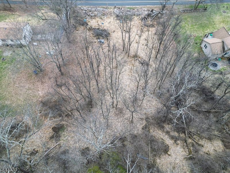 1st image of 16 Cleveland Rd