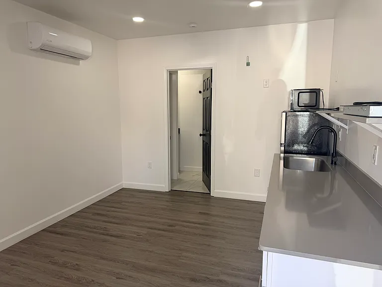 209-211 San Lorenzo Ave NW #209-1/2 — Photo 5