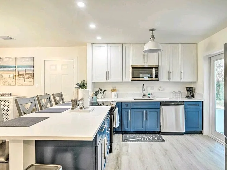 1036 Coral Dr — Photo 10