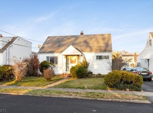 60 Stevens Rd, Clifton, NJ 07013