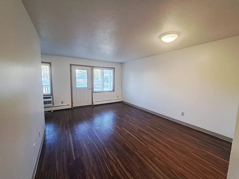 Rolling Hills Apartments — Photo 54