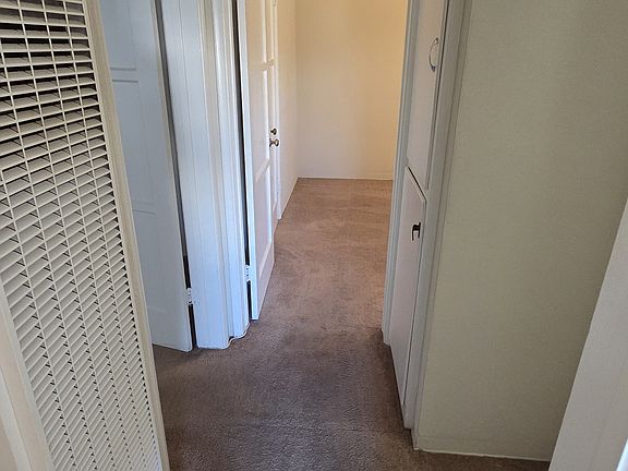 3rd image of 1505 Fair Oaks Ave APT C
