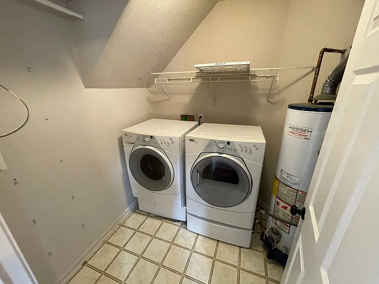 6015 Mercury Dr — Photo 17